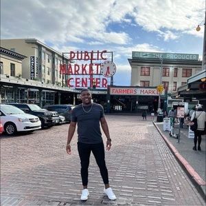 Meet your Posher, Pierre